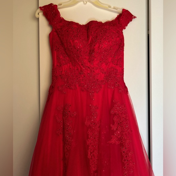 I am selling my long red prom dress. I only worn it once - Picture 4 of 10